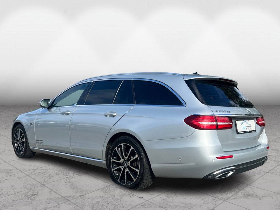 Mercedes E300 de 2,0 Avantgarde stc. aut. 5d