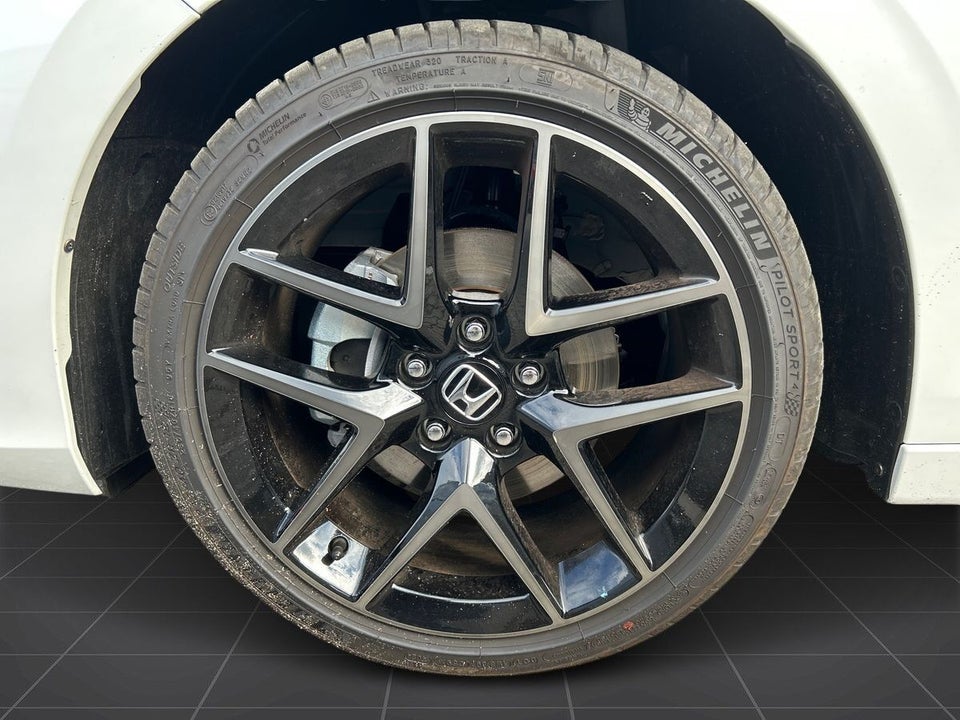 Honda Civic 2,0 e:HEV Advance eCVT 5d