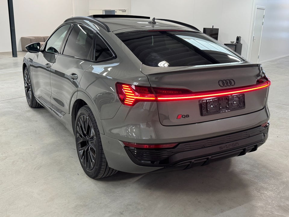 Audi Q8 e-tron 55 S-line Sportback quattro 5d