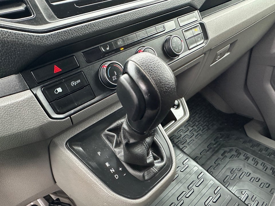 VW Crafter 35 2,0 TDi 140 Kassevogn L3H2 aut.