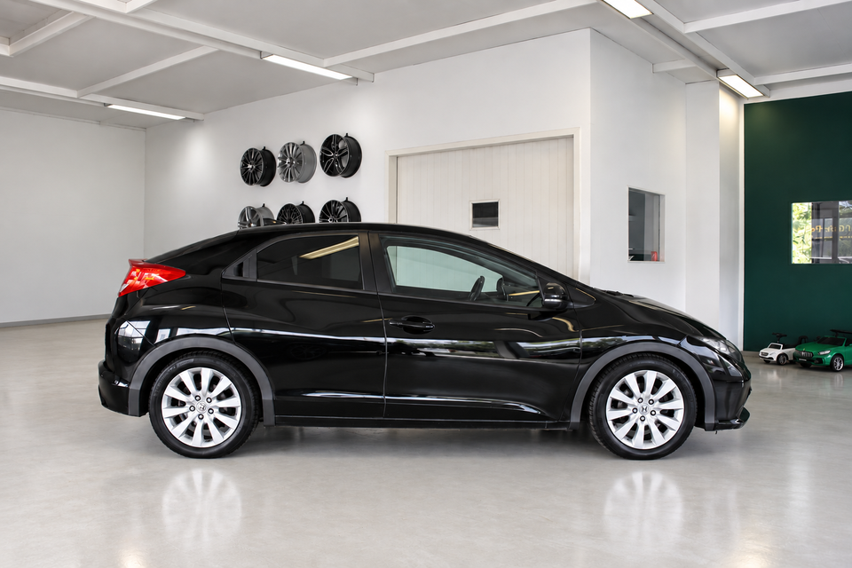 Honda Civic 2,2 i-DTEC Executive 5d