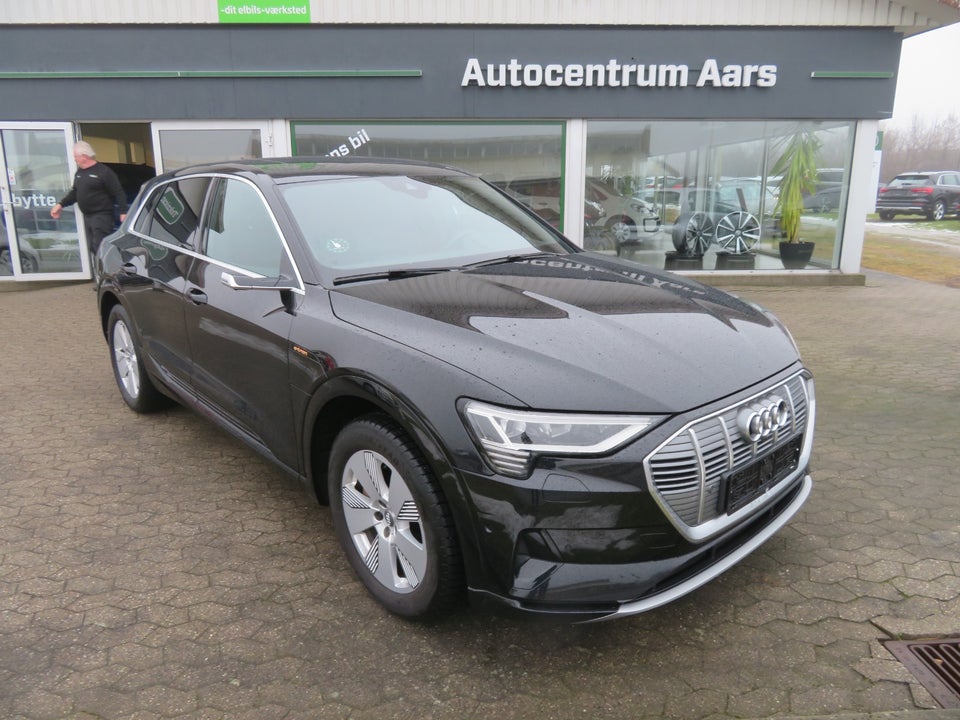 Audi e-tron 55 quattro 5d