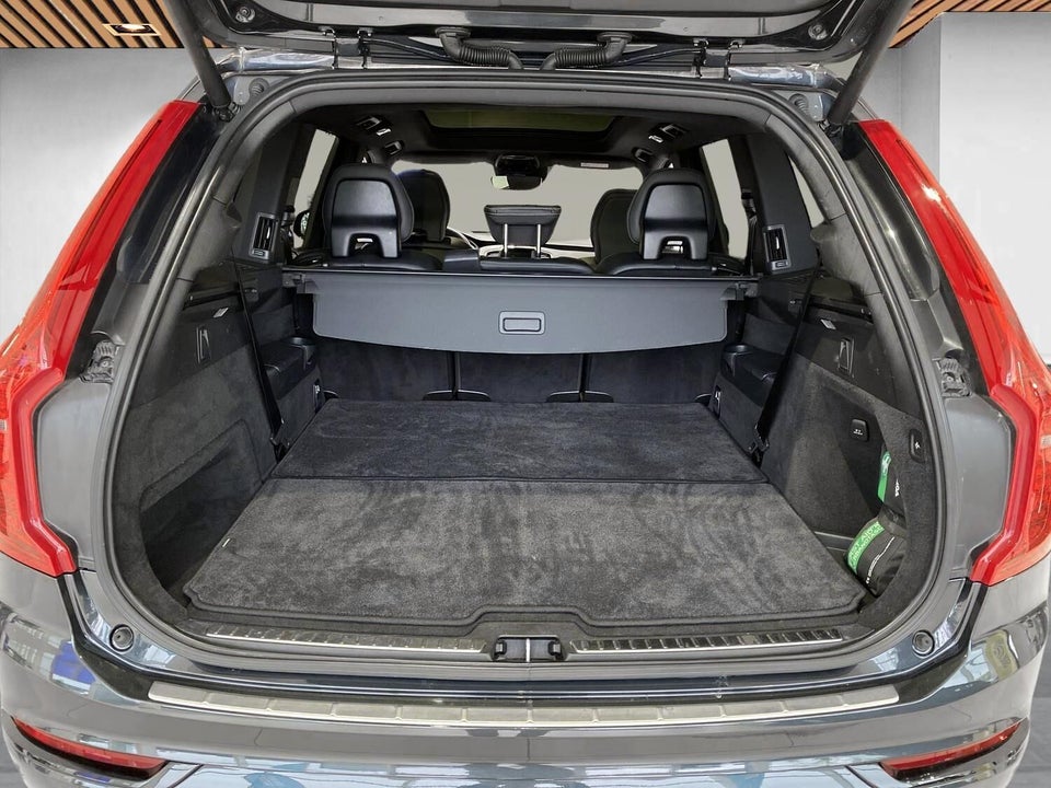 Volvo XC90 2,0 T8 ReCharge R-Design aut. AWD 7prs 5d