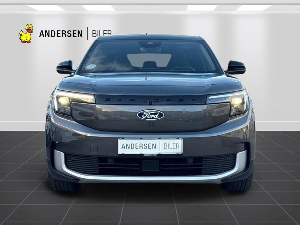 Ford Explorer 82 Premium Extended Range 5d