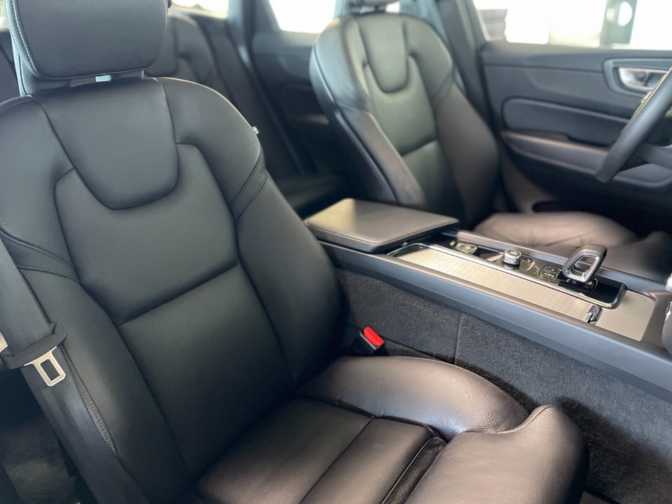 Volvo XC60 2,0 T6 ReCharge Plus Dark aut. AWD 5d