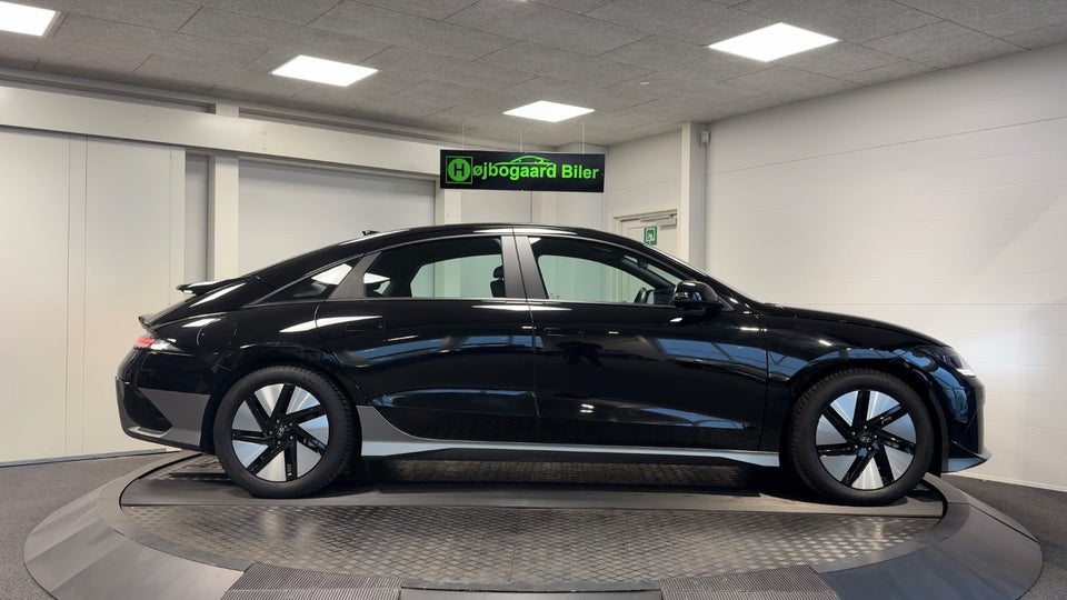 Hyundai Ioniq 6 53 Essential 4d