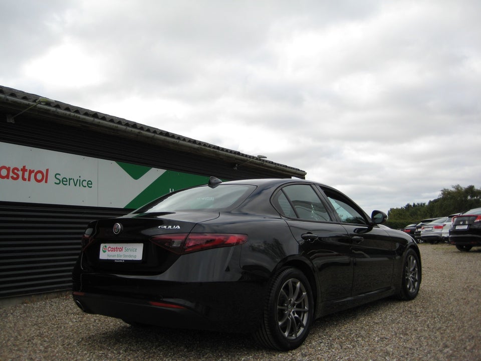 Alfa Romeo Giulia 2,2 JTD 150 4d