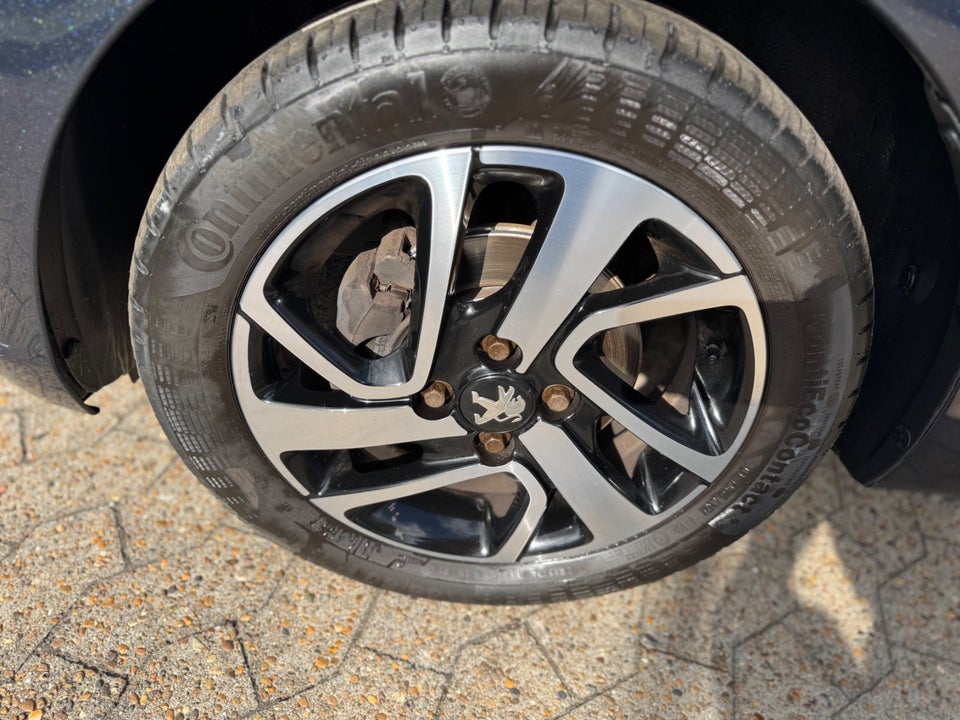 Peugeot 108 1,0 e-VTi 69 Allure 5d