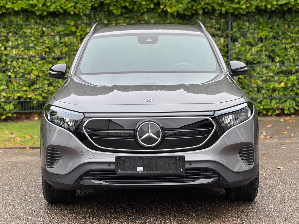 Mercedes EQB250 Progressive 5d