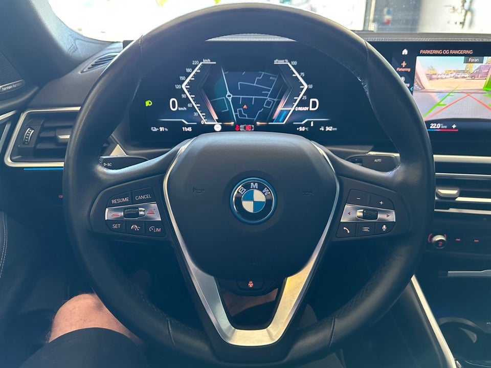 BMW i4 eDrive40 Charged 5d