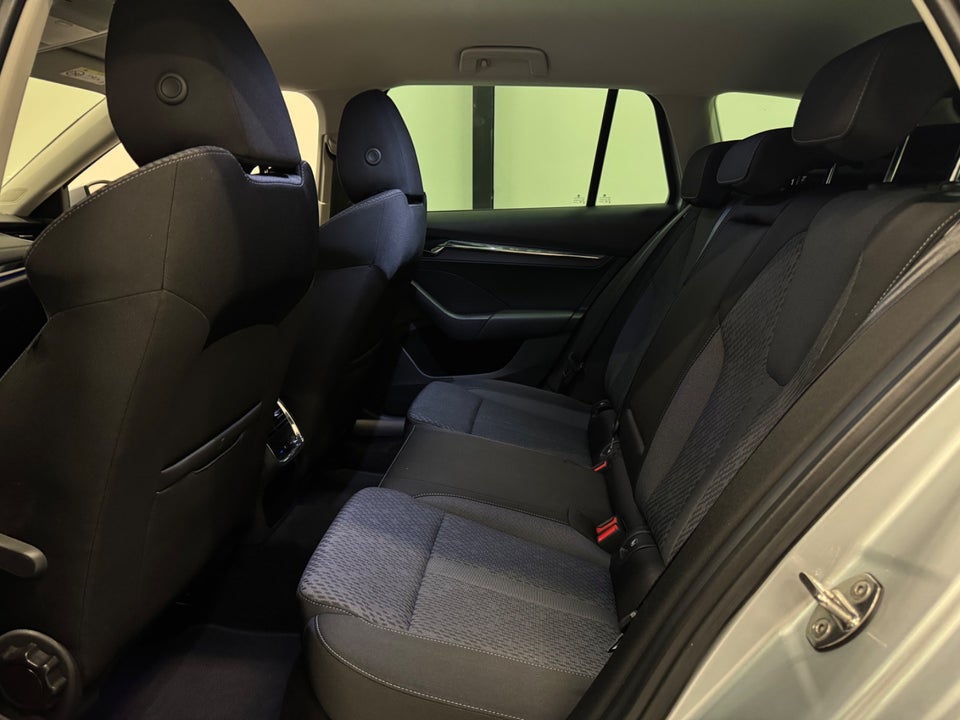 Skoda Octavia 2,0 TDi 150 Ambition Combi DSG 5d