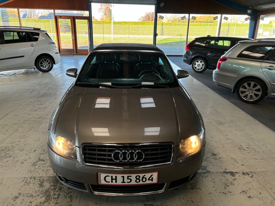 Audi A4 2,4 V6 Cabriolet Multitr. 2d