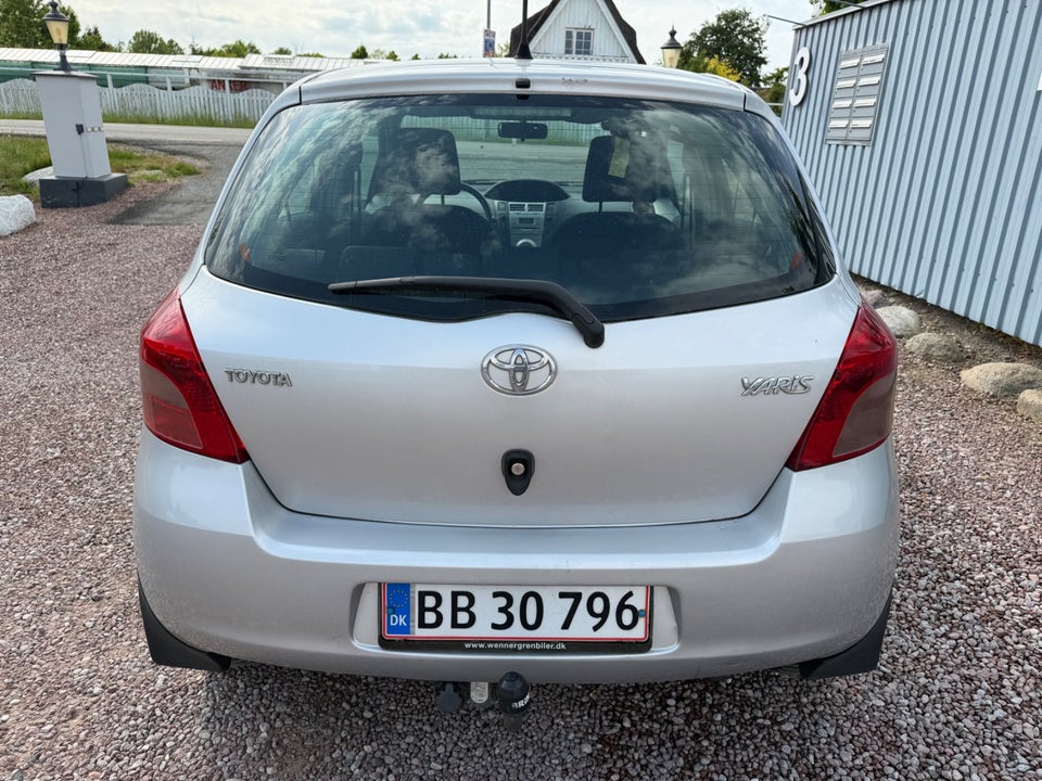 Toyota Yaris 1,3 Terra 5d