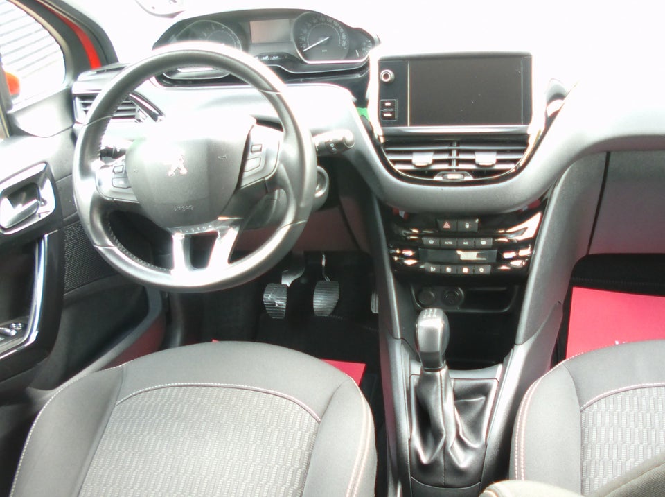 Peugeot 208 1,2 VTi 82 Strike 5d