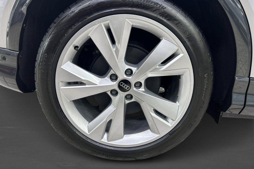 Audi Q4 e-tron 45 S-line Edition 5d