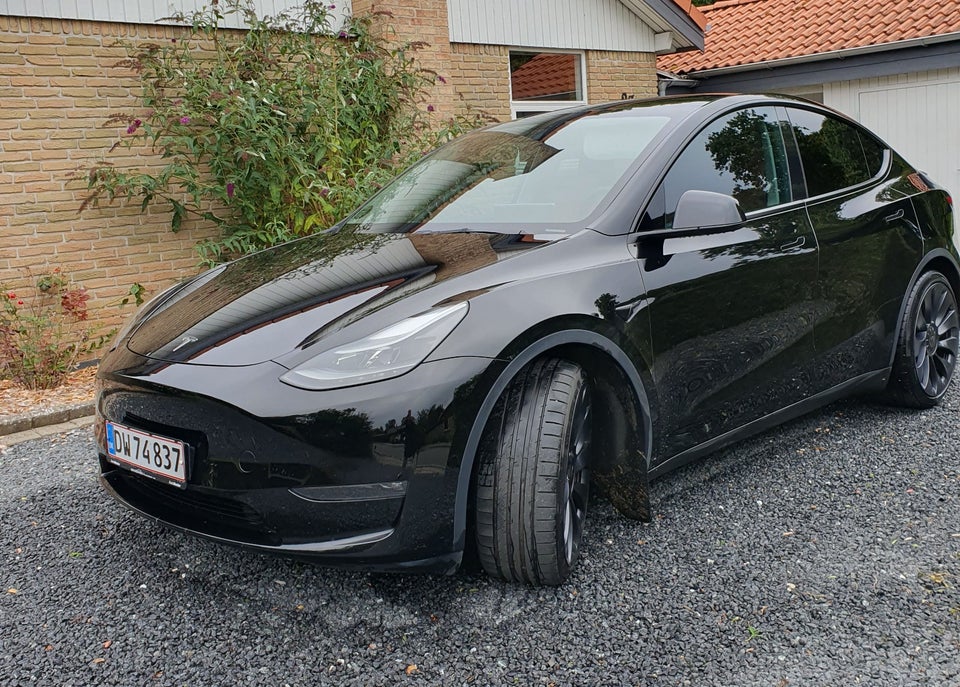 Tesla Model Y Performance AWD 5d