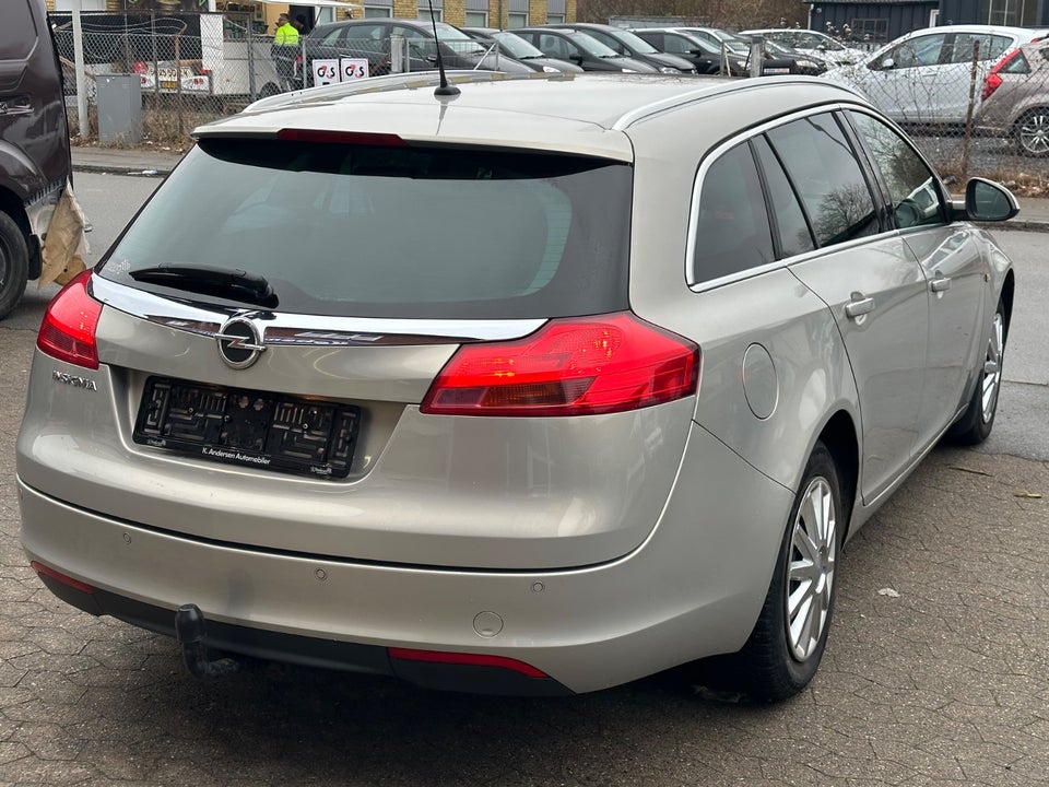 Opel Insignia 1,8 Edition Sports Tourer 5d