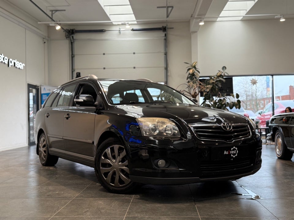 Toyota Avensis 2,0 VVT-i Executive 5d