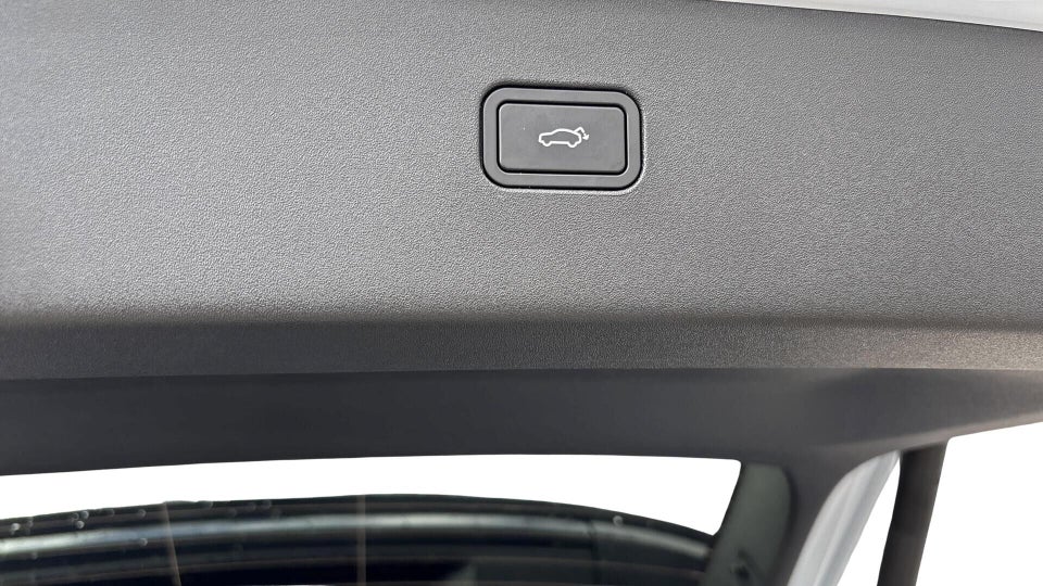 Volvo EX30 Extended Range Plus 5d