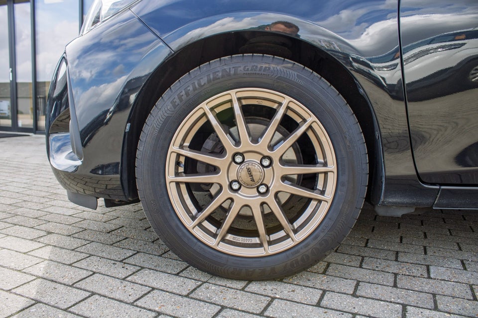 Toyota Yaris 1,0 VVT-i T2 5d