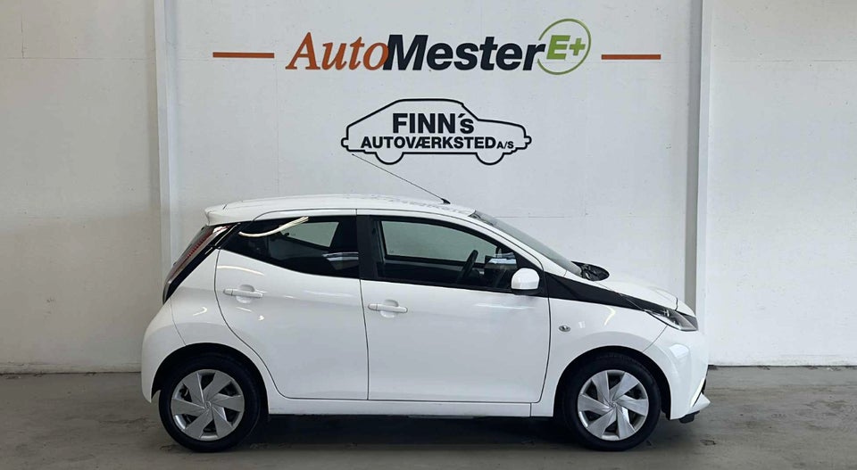 Toyota Aygo 1,0 VVT-i x-touch 5d