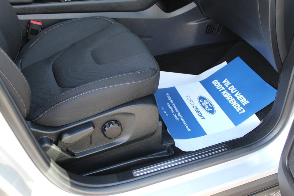 Ford S-MAX 1,5 EcoBoost Titanium 5d