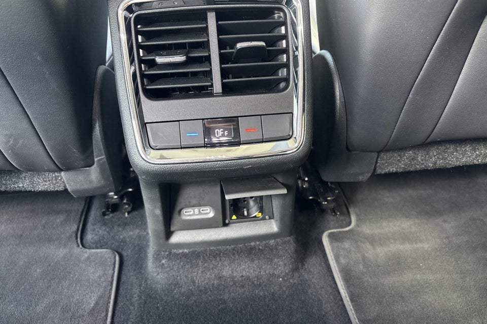 Skoda Enyaq 80 iV Plus 5d