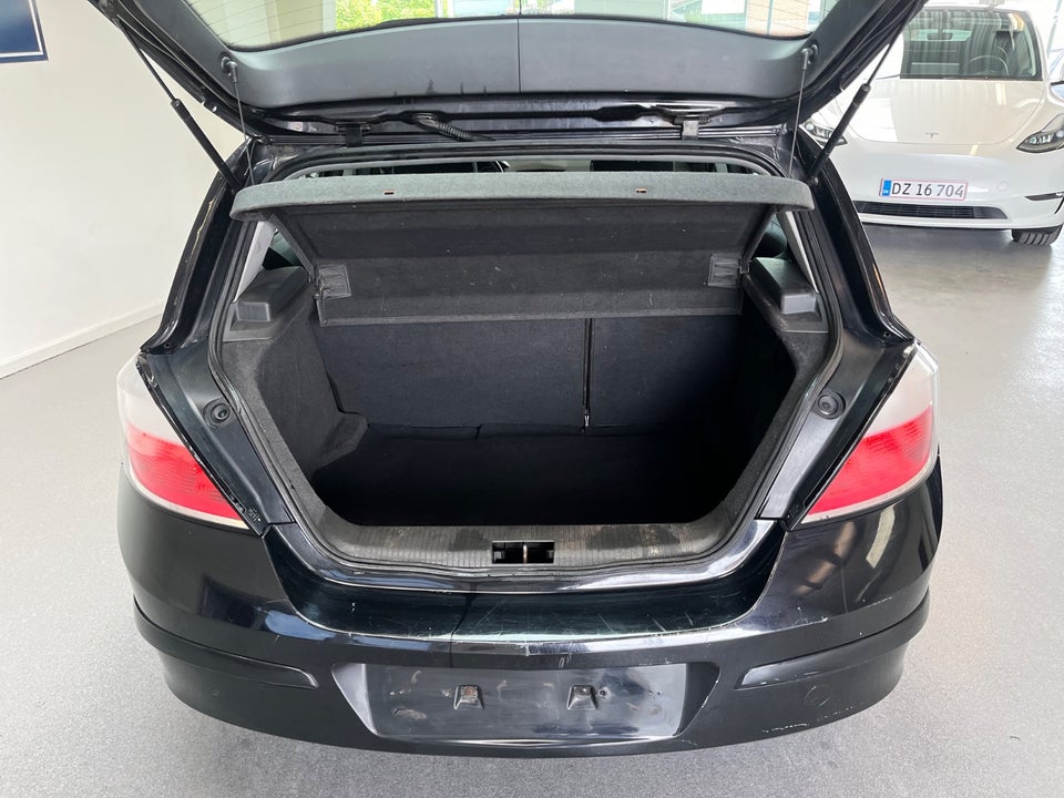 Opel Astra 1,6 16V Limited Twinport 5d
