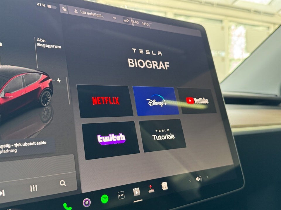 Tesla Model Y Long Range AWD 5d