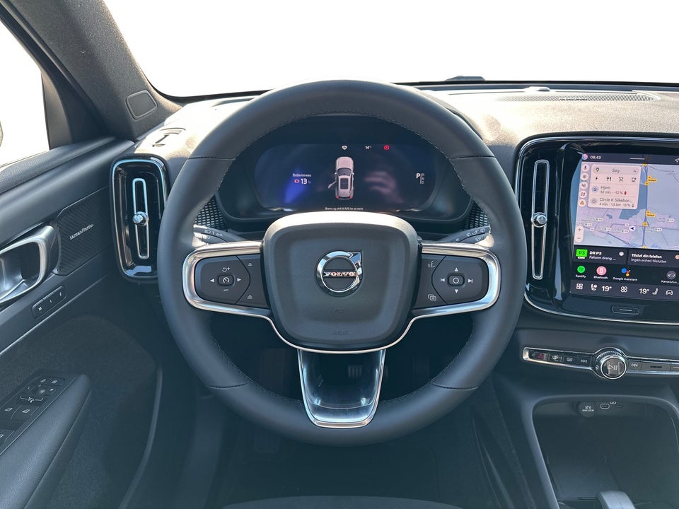 Volvo EX40 Extended Range Black Edition 5d