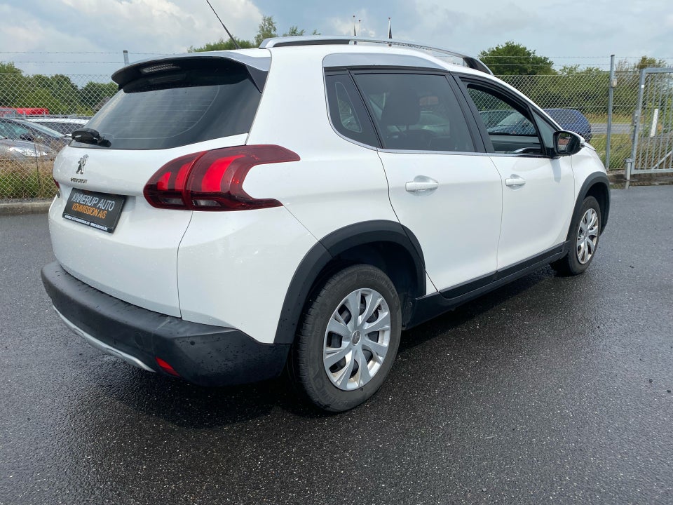 Peugeot 2008 1,2 PureTech 110 Allure EAT6 5d