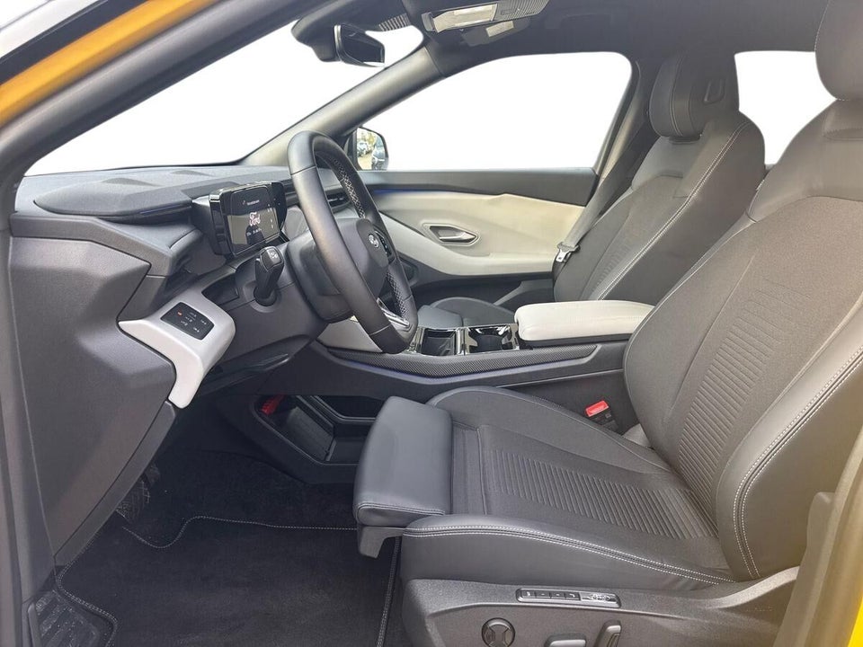 Ford Capri 82 Premium Extended Range 5d