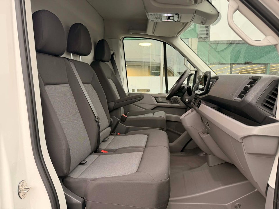 VW Crafter 35 2,0 TDi 177 Kassevogn L3H2 aut.