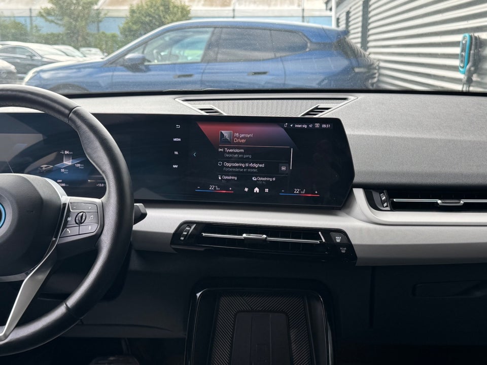 BMW iX2 eDrive20 5d