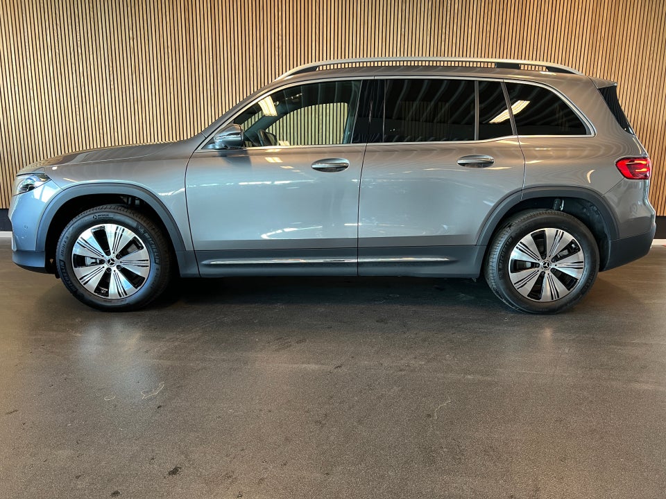 Mercedes EQB300 Progressive Advance Plus 4Matic 7prs 5d