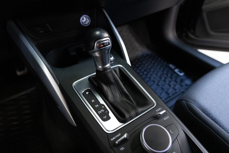 Audi Q2 35 TFSi Sport Prestige Select S-tr. 5d