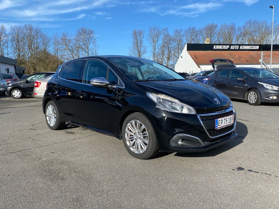 Peugeot 208 1,6 BlueHDi 100 Desire Sky 5d