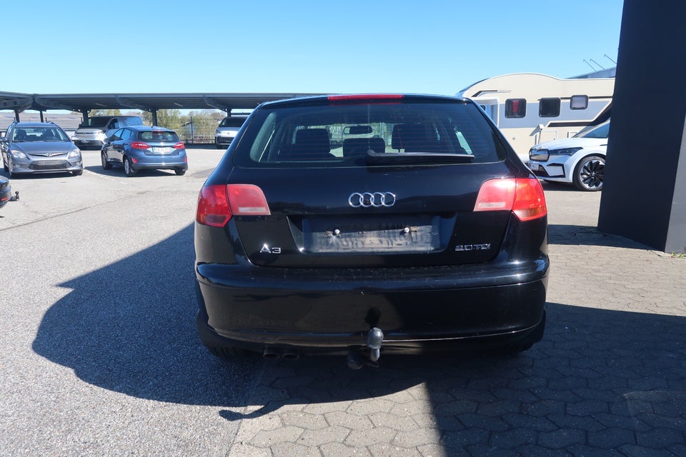 Audi A3 2,0 TDi 140 Ambiente Sportback 5d