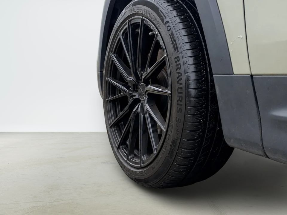 Mercedes EQB300 AMG Line 4Matic 5d