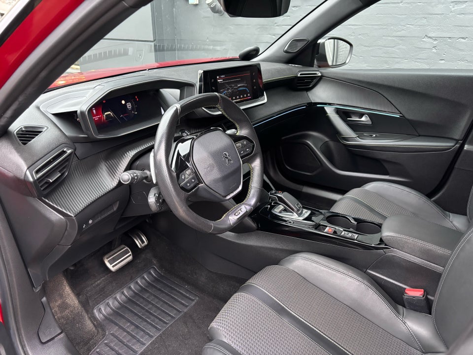 Peugeot 2008 1,2 PureTech 130 GT Line EAT8 5d