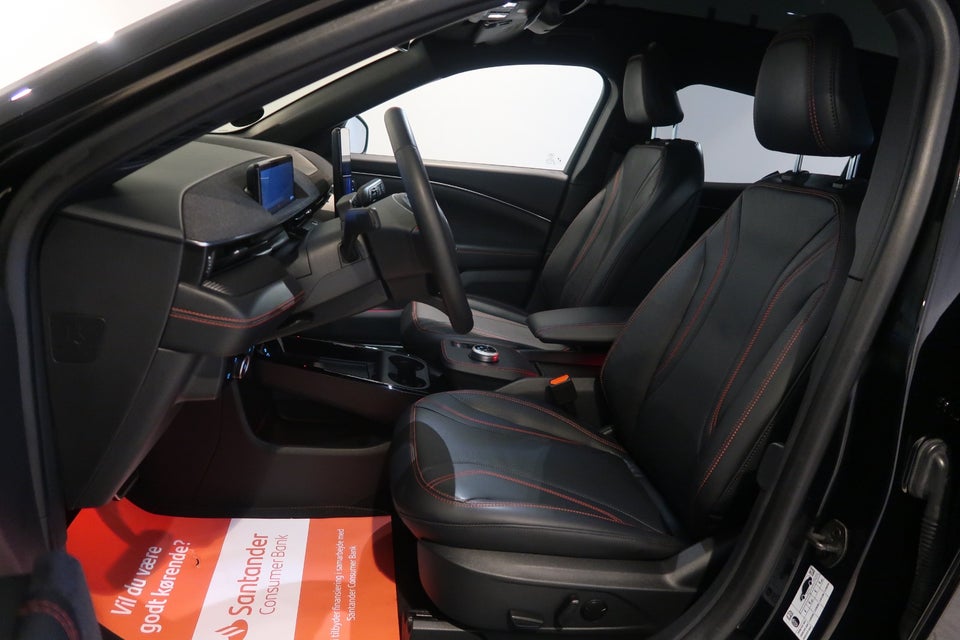 Ford Mustang Mach-E 98 Premium Extended Range AWD 5d