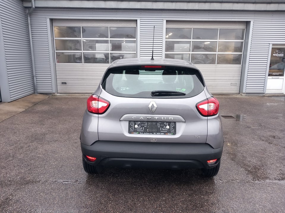 Renault Captur 0,9 TCe 90 Expression 5d