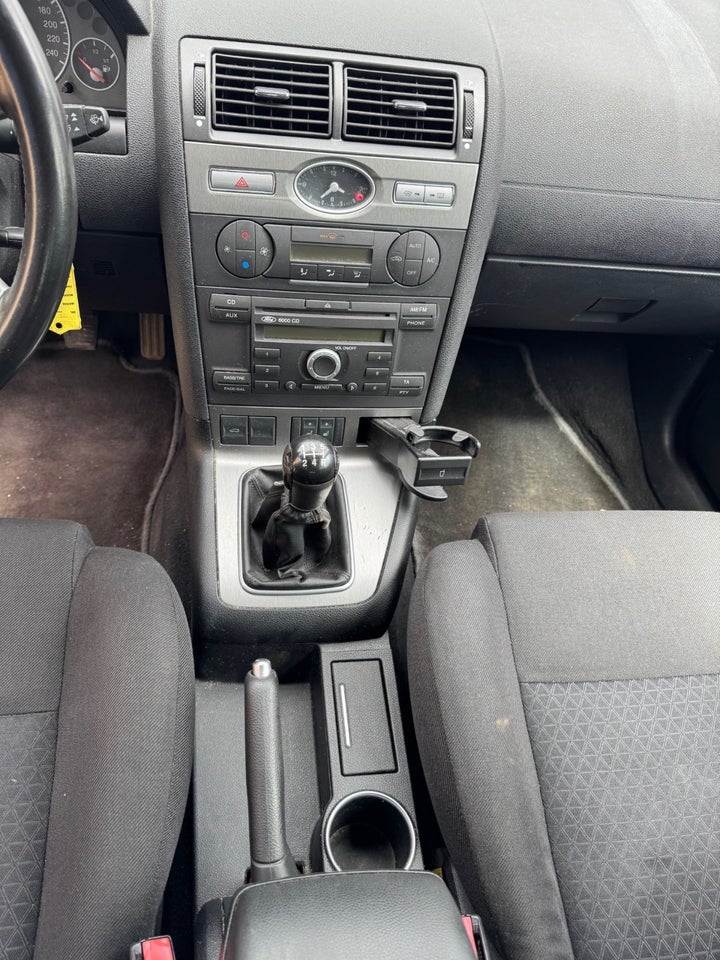 Ford Mondeo 2,0 Ambiente stc. 5d