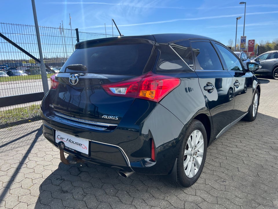 Toyota Auris 1,6 T2+ MDS 5d