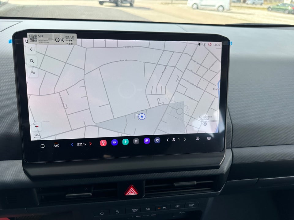 Kia PV5 71 Long Range Upgrade 5d