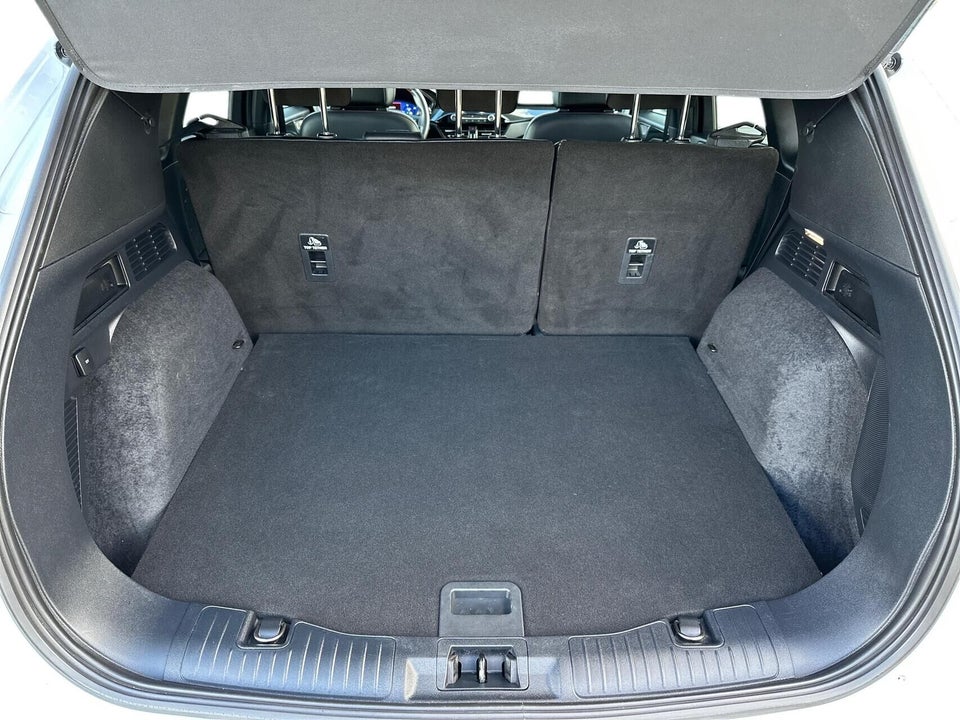 Ford Kuga 2,5 PHEV ST-Line X CVT 5d