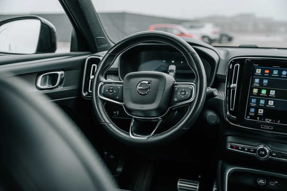 Volvo XC40 P8 ReCharge Twin R-Design 5d