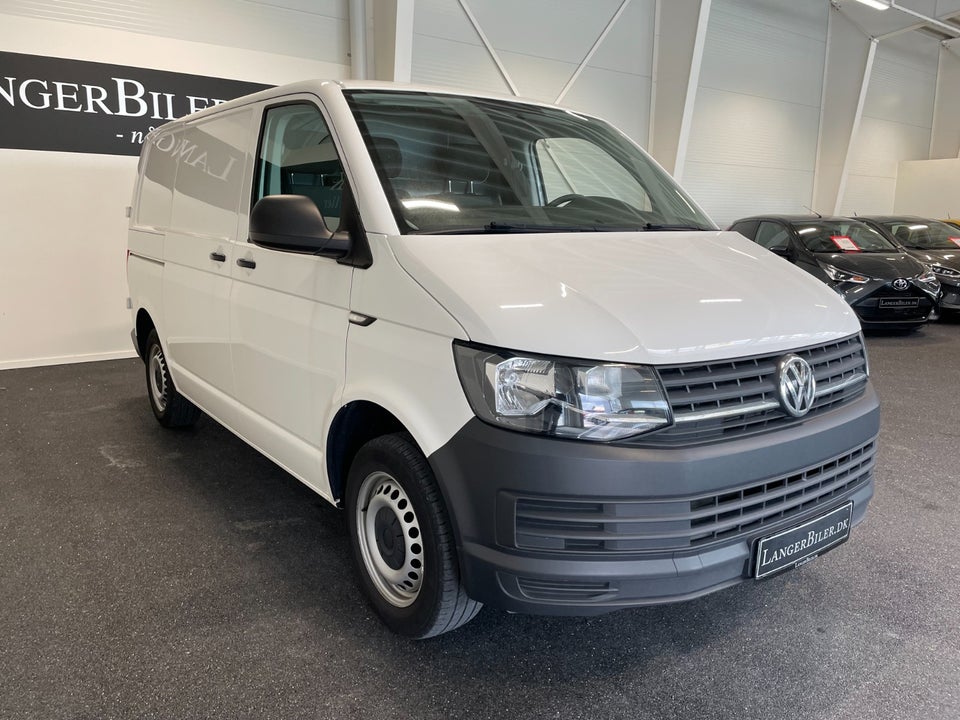 VW Transporter 2,0 TDi 102 Kassevogn kort