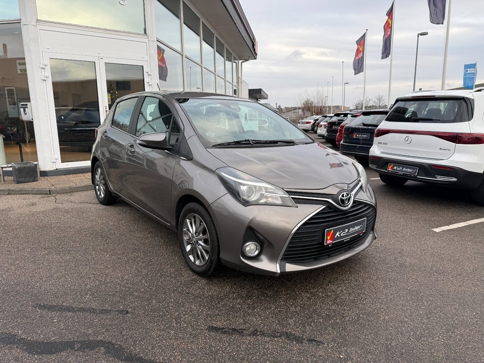 Toyota Yaris 1,0 VVT-i T2 Komfort 5d
