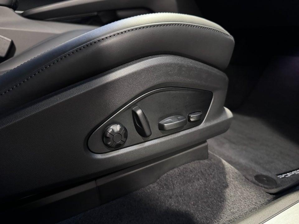 Porsche Macan 4 5d